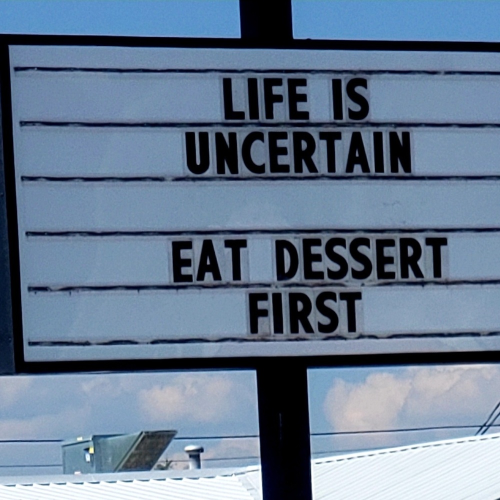 Maura🍁 Posh Ambassador 🍁 - Picture 4 of 8